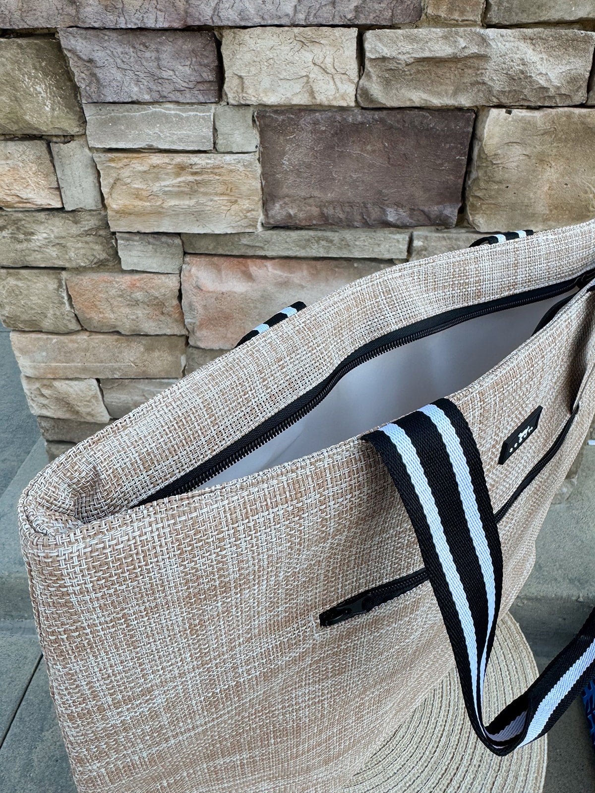 [Scout] Wet Bar Cooler in Sand Woven - The Pink Pineapple 850