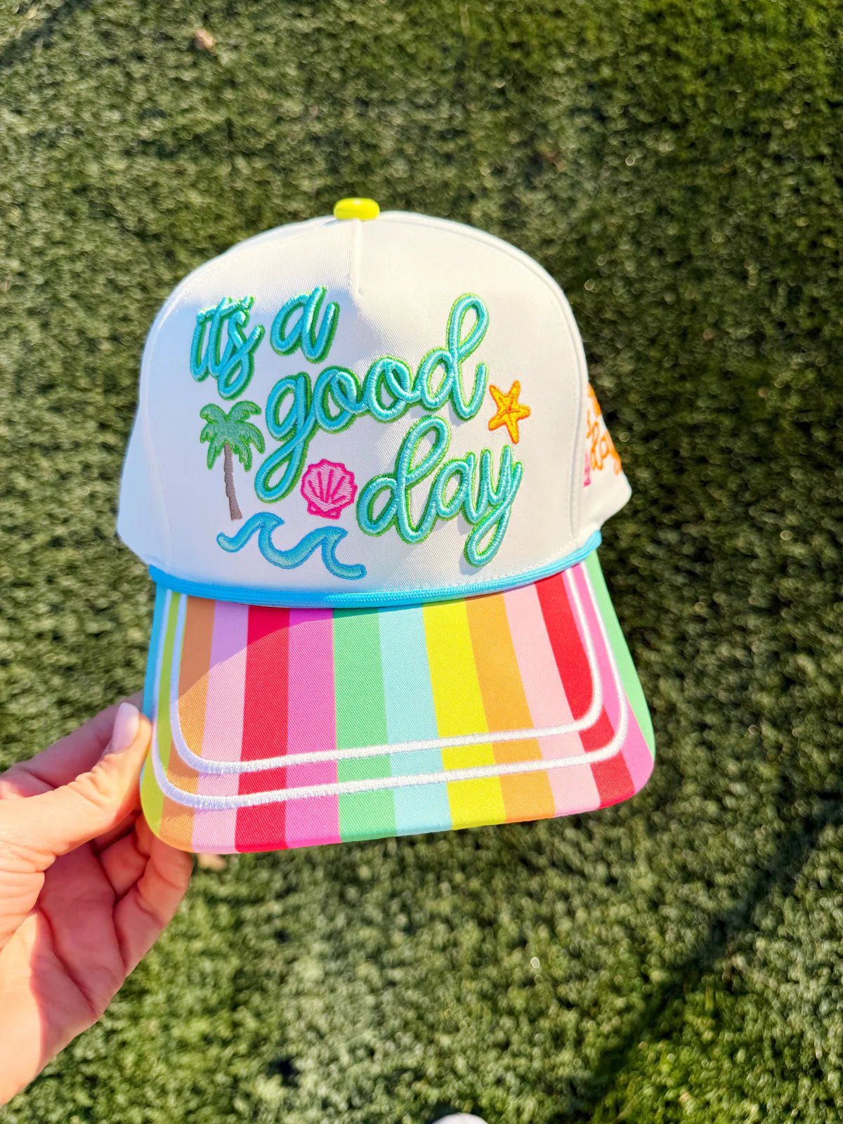 Seas the Day Embroidered Snapback Hat - The Pink Pineapple 850
