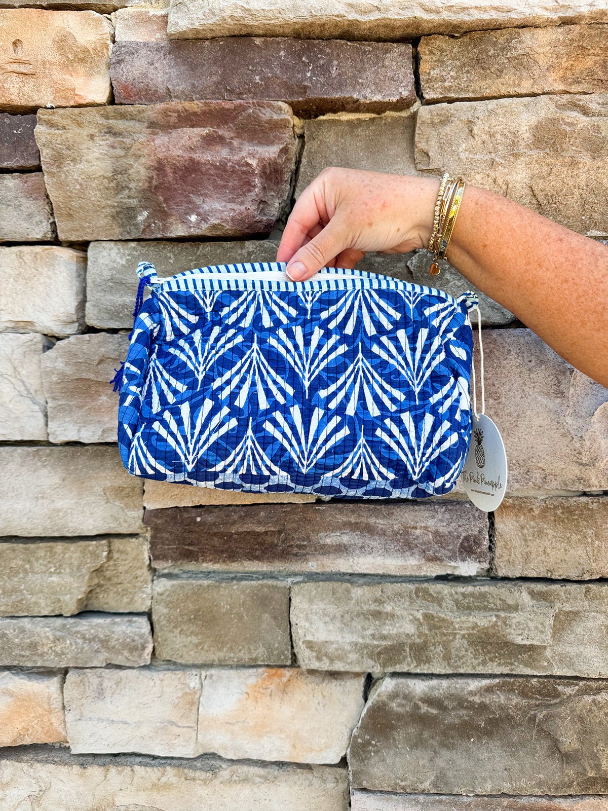 Seaside Stroll Quilted Cosmetic Bag – Large - The Pink Pineapple 850