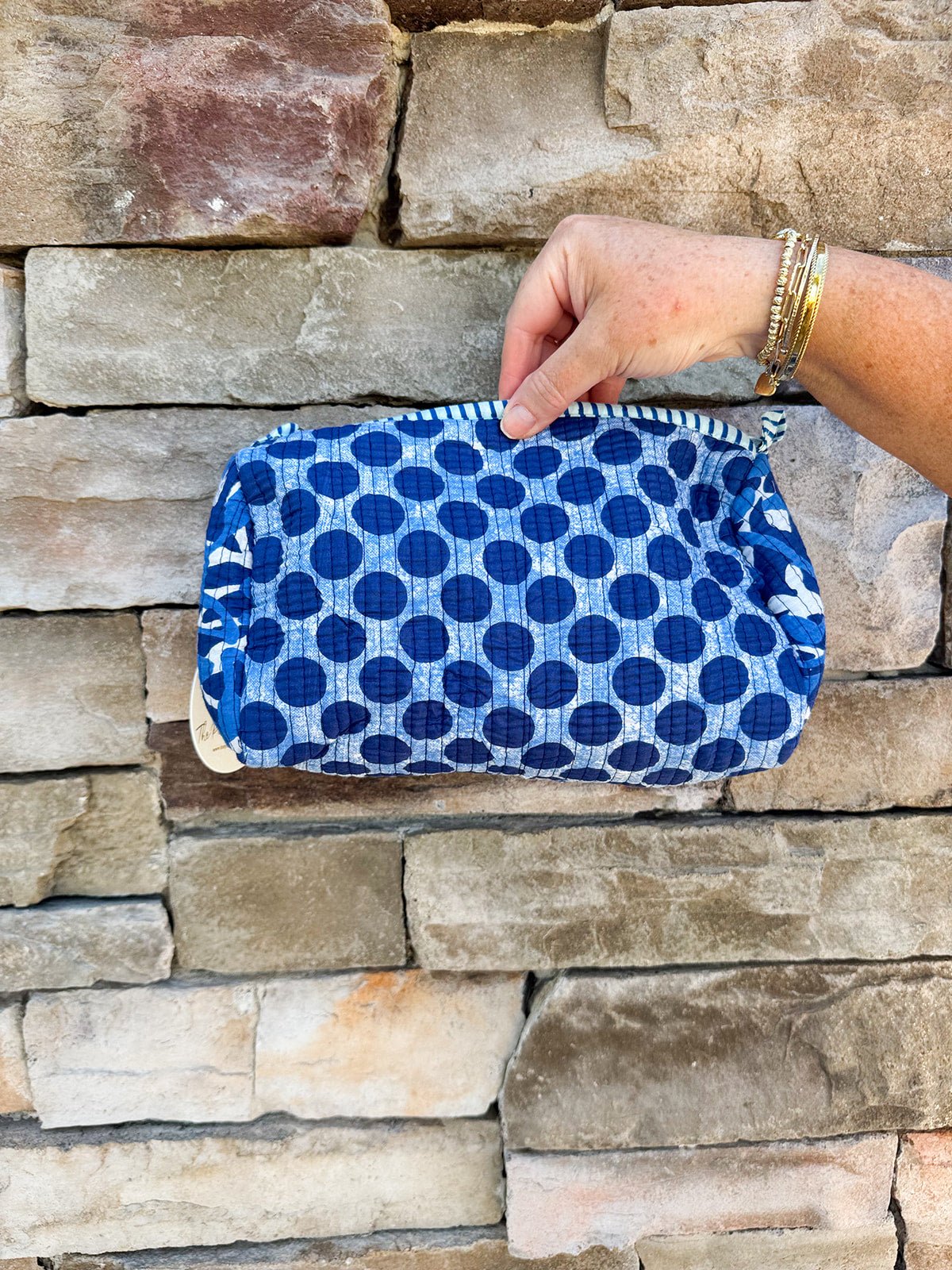 Seaside Stroll Quilted Cosmetic Bag – Large - The Pink Pineapple 850