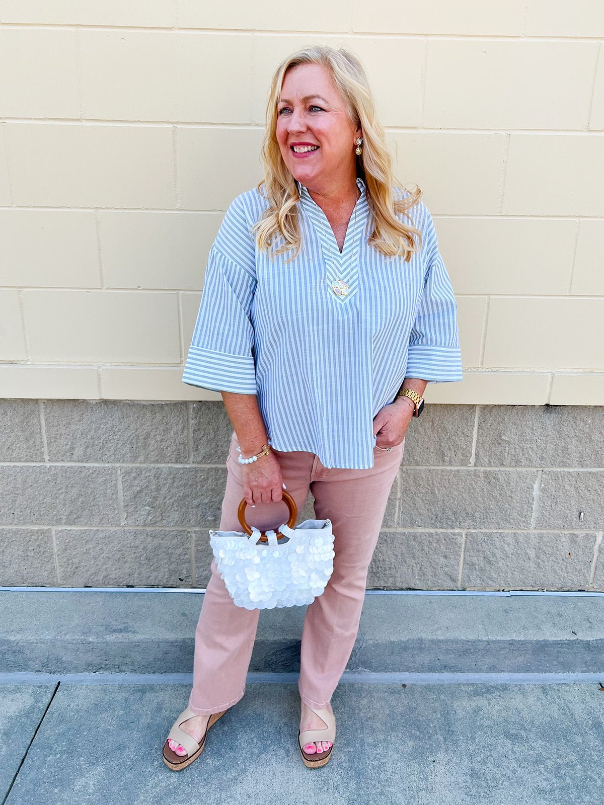 Shell Haven Wooden Handle Tote - The Pink Pineapple 850