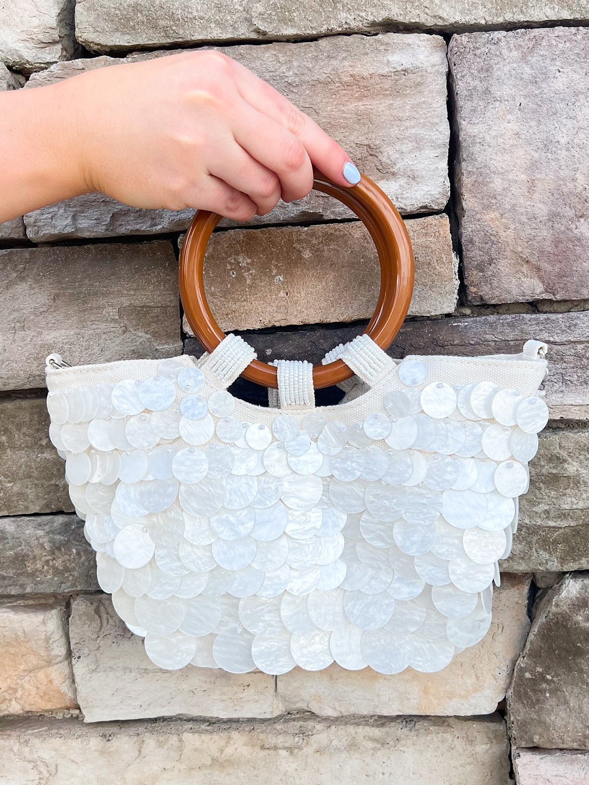 Shell Haven Wooden Handle Tote - The Pink Pineapple 850
