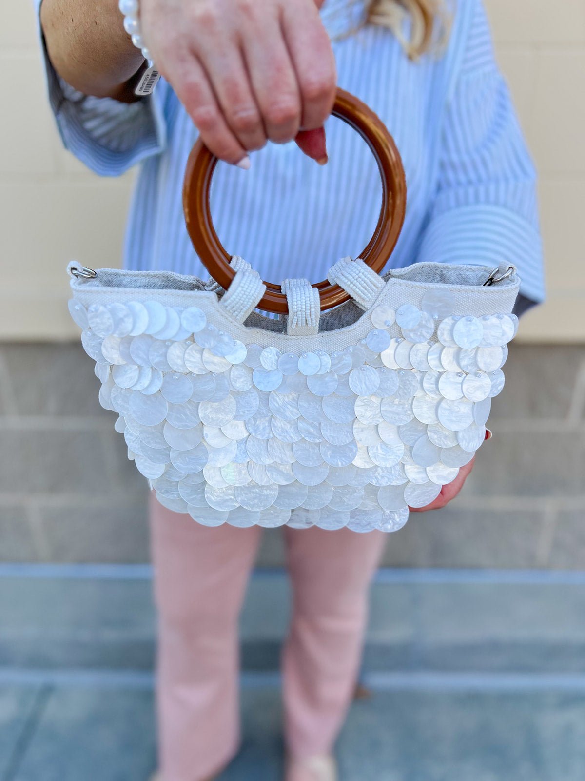 Shell Haven Wooden Handle Tote - The Pink Pineapple 850