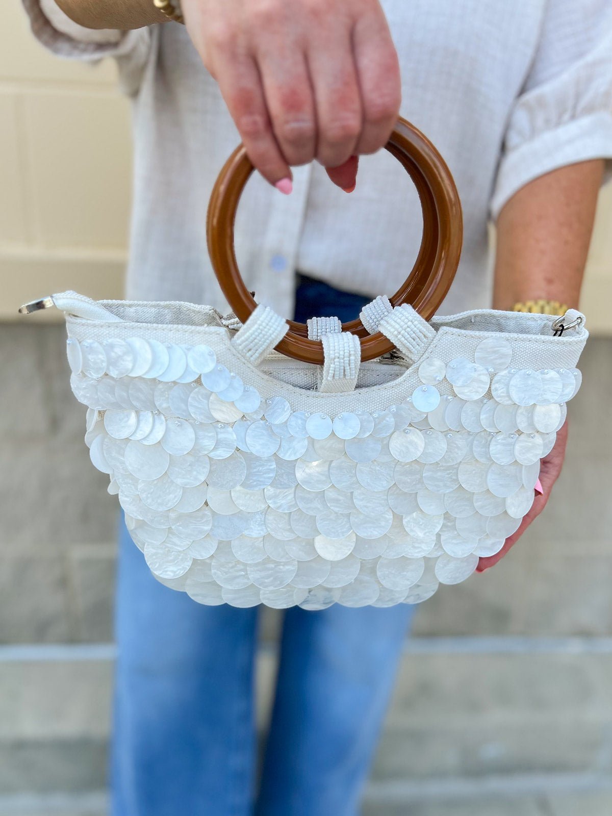 Shell Haven Wooden Handle Tote - The Pink Pineapple 850
