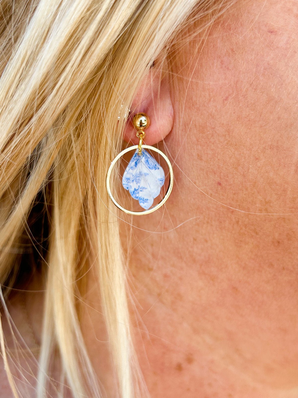 Small Dangle Drop Earrings - The Pink Pineapple 850