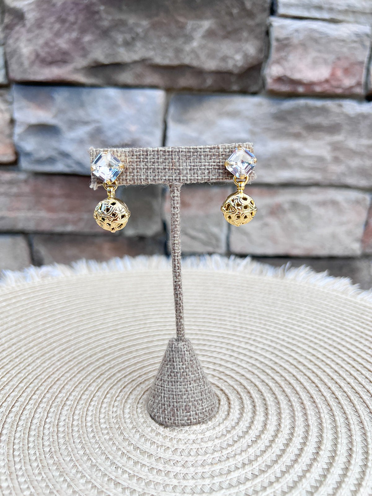 [Sorrelli] Clementine Dangle Earrings - The Pink Pineapple 850