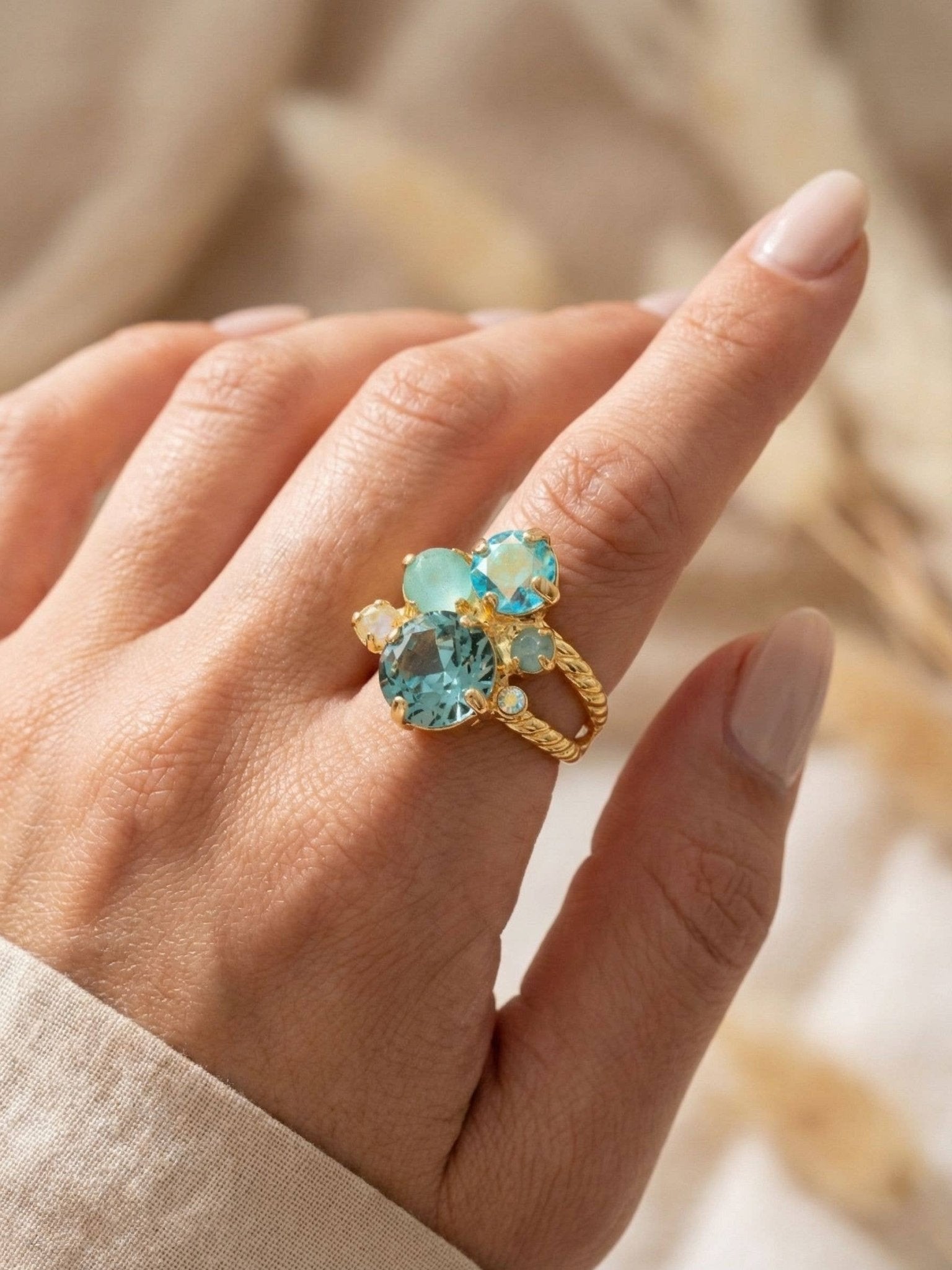 [Sorrelli] Crystal Assorted Rounds Stacked Ring - The Pink Pineapple 850
