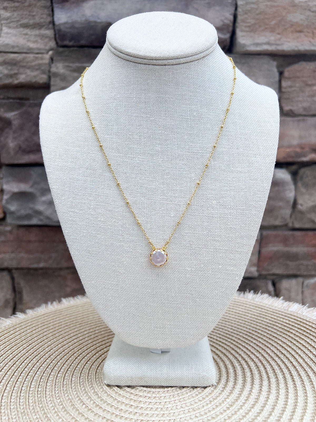 [Sorrelli] Freshwater Pearl 10K Gold Pendant Necklace - The Pink Pineapple 850