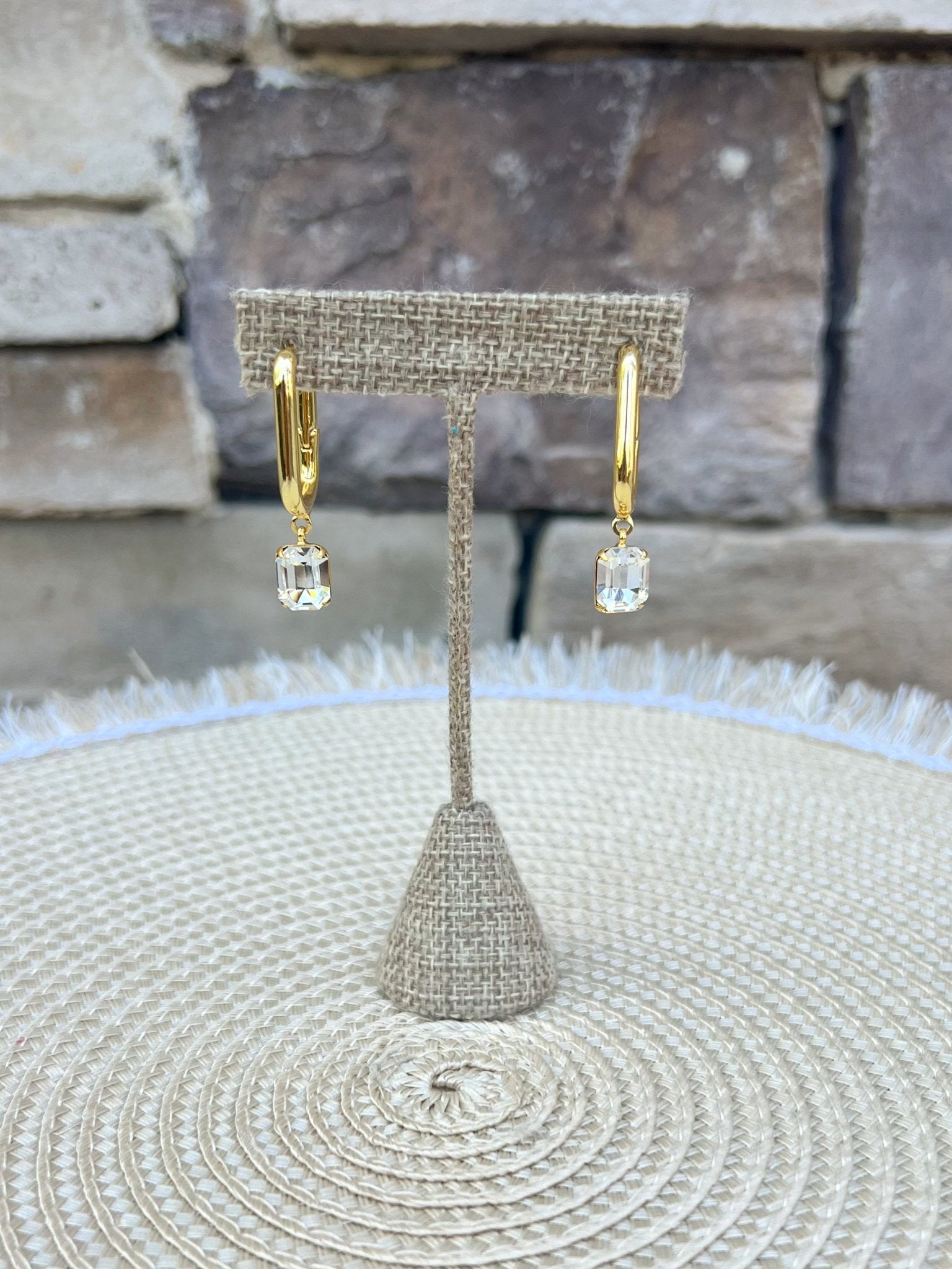 [Sorrelli] Octavia Rectangle Hoop Earrings - The Pink Pineapple 850