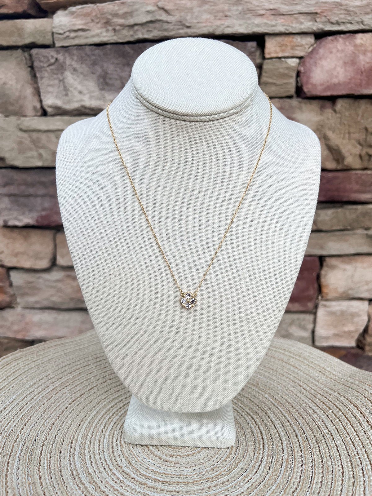 [Spartina] Sea La Vie Blessed Crystal Clover Necklace - The Pink Pineapple 850