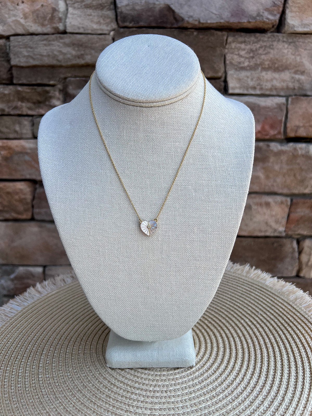 [Spartina] Sea La Vie Radiant Mother - of - Pearl Heart Necklace - The Pink Pineapple 850
