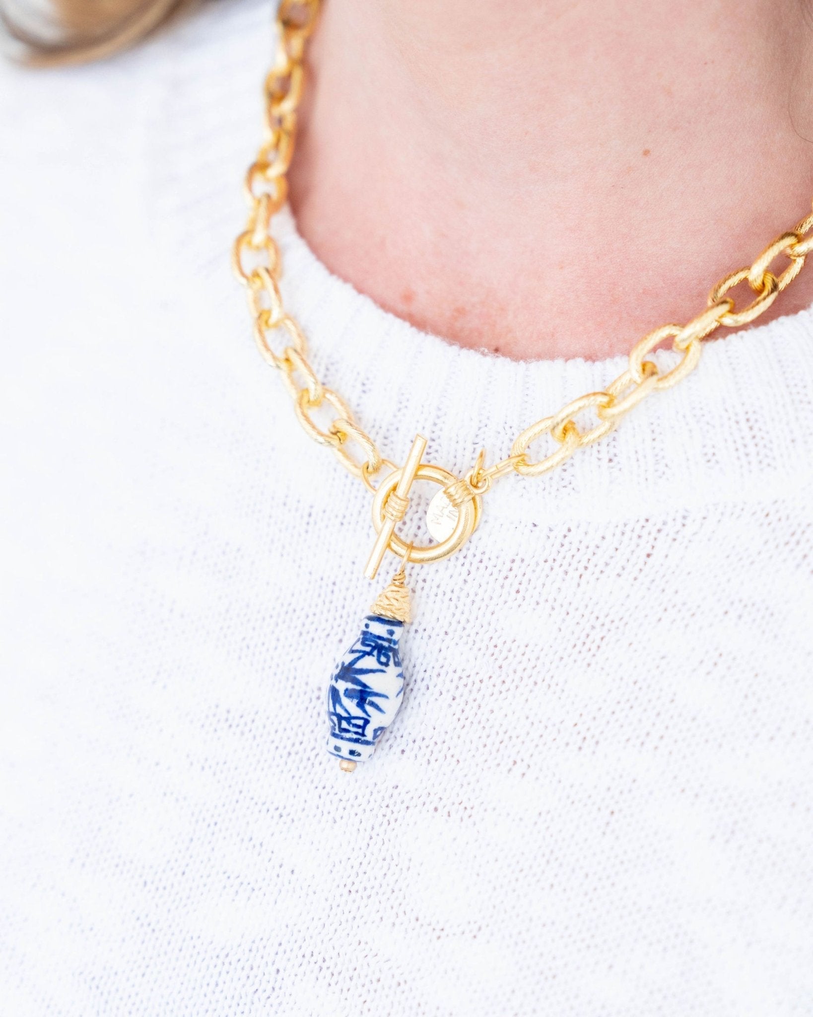 [Susan Shaw] Ginger Jar & Porcelain Ball Toggle Mahjong Necklace - The Pink Pineapple 850