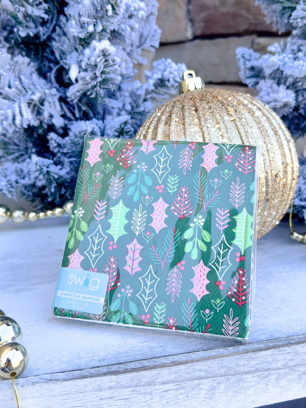 [Swig] Merry Mistletoe Cocktail Napkins - The Pink Pineapple 850