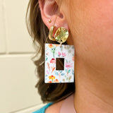[Taylor Shaye] Mini Naomi Floral Earrings - The Pink Pineapple 850