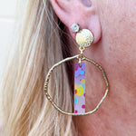 [Taylor Shaye] TieDye Stick Hammered Gold Hoops - The Pink Pineapple 850