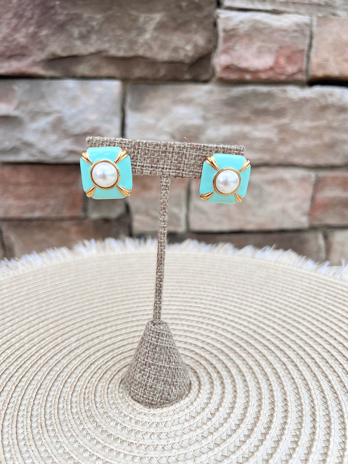 Teal Elegance Pearl Stud Earrings - The Pink Pineapple 850
