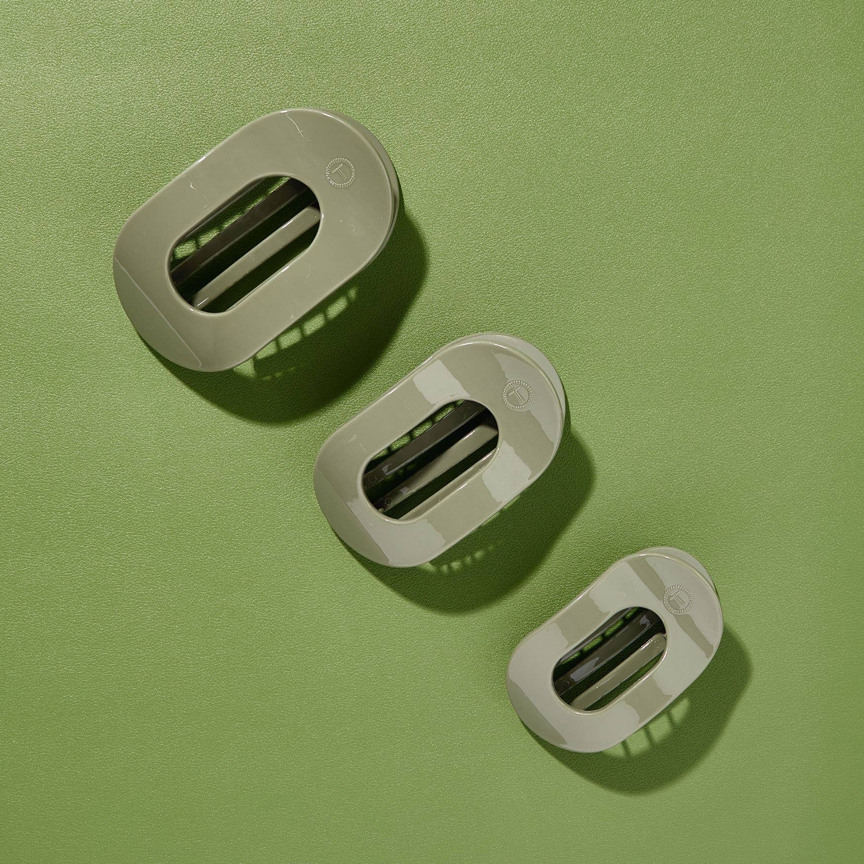 [TELETIES] Flat Round Hair Clip – Medium Sage It Ain’t So - The Pink Pineapple 850