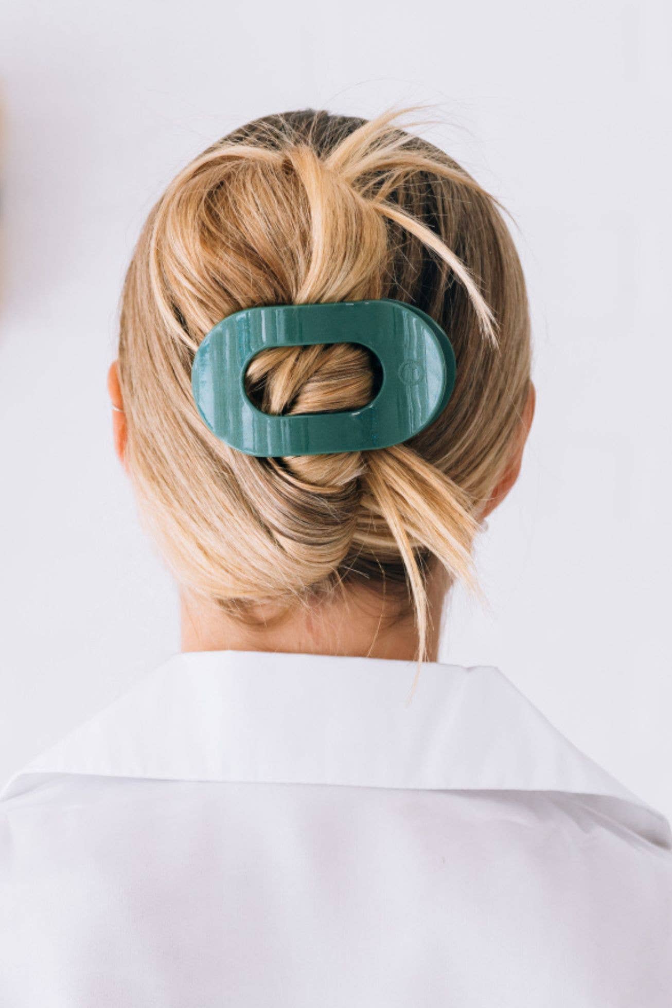 [Teleties] Round Flat Hair Clip | Medium | Mistletoe - The Pink Pineapple 850