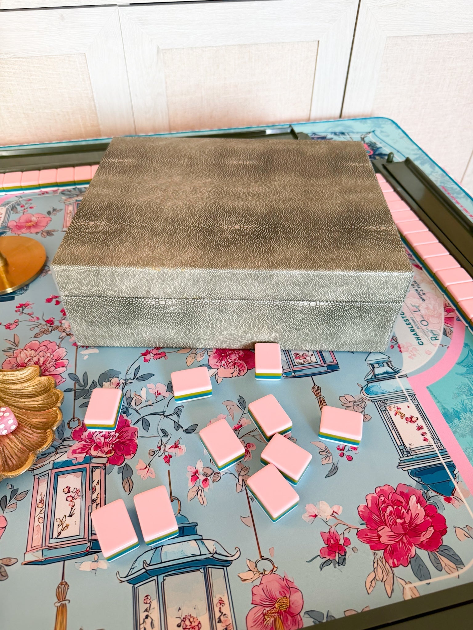 The Aveline Luxury Mahjong Tile Storage Box - The Pink Pineapple 850