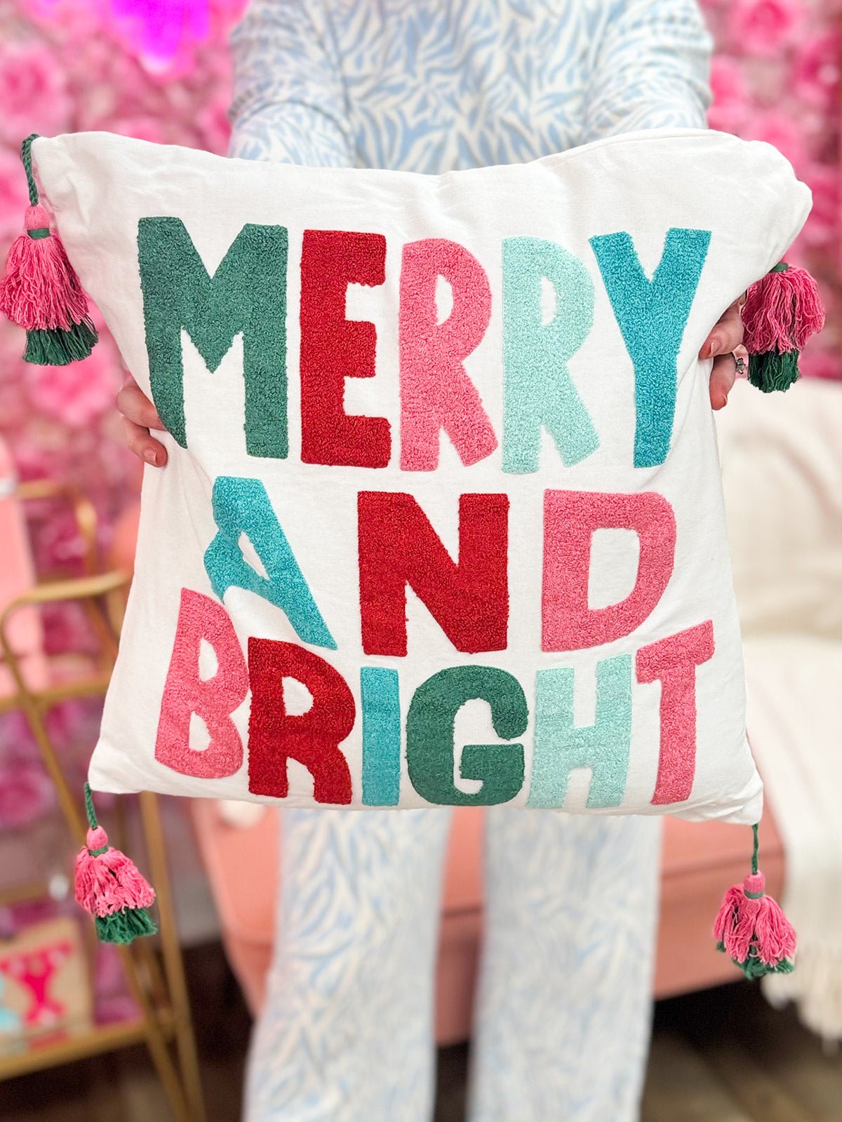 The Merry & Bright Pillow - The Pink Pineapple 850