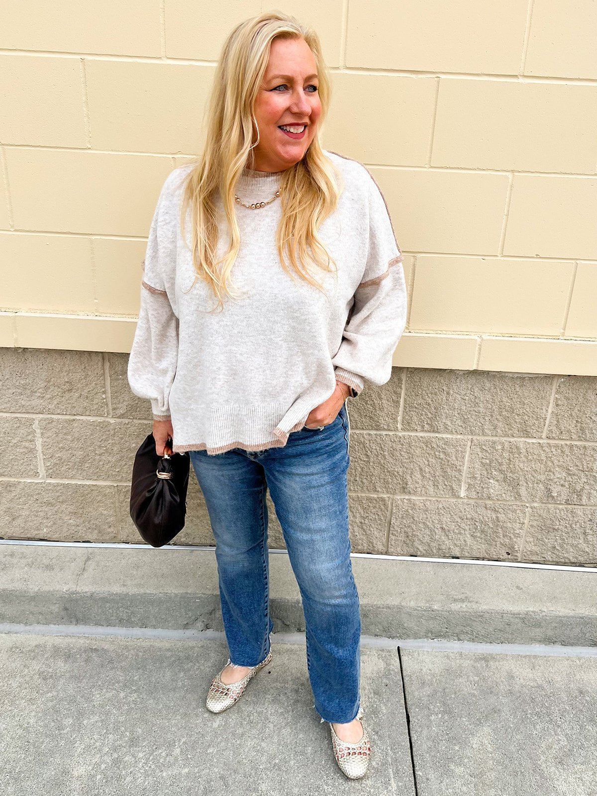 The Oatmeal Outline Textured Sweater Top - The Pink Pineapple 850