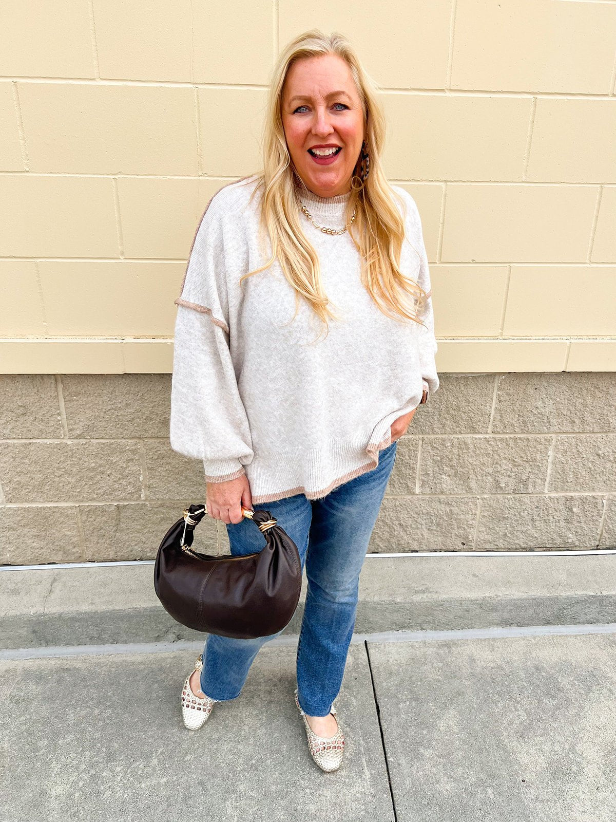 The Oatmeal Outline Textured Sweater Top - The Pink Pineapple 850