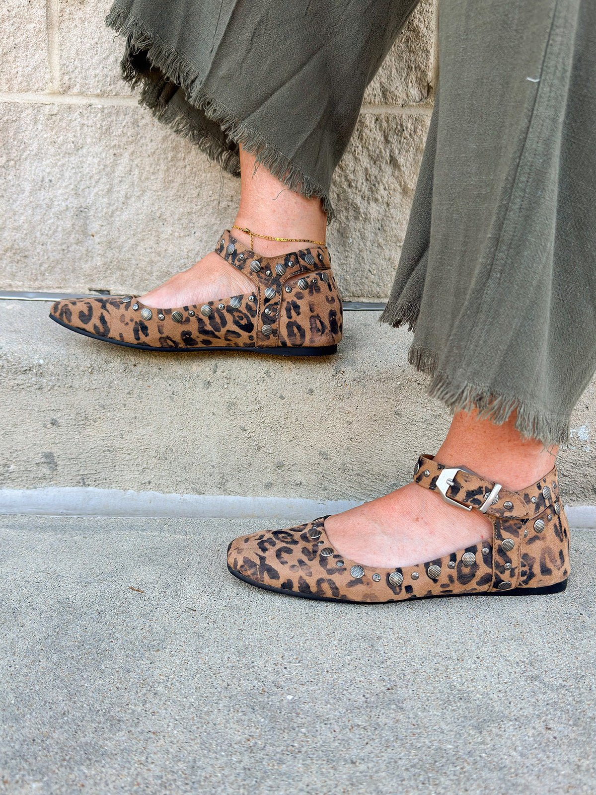 The Savannah Studded Ballerina Flats - The Pink Pineapple 850