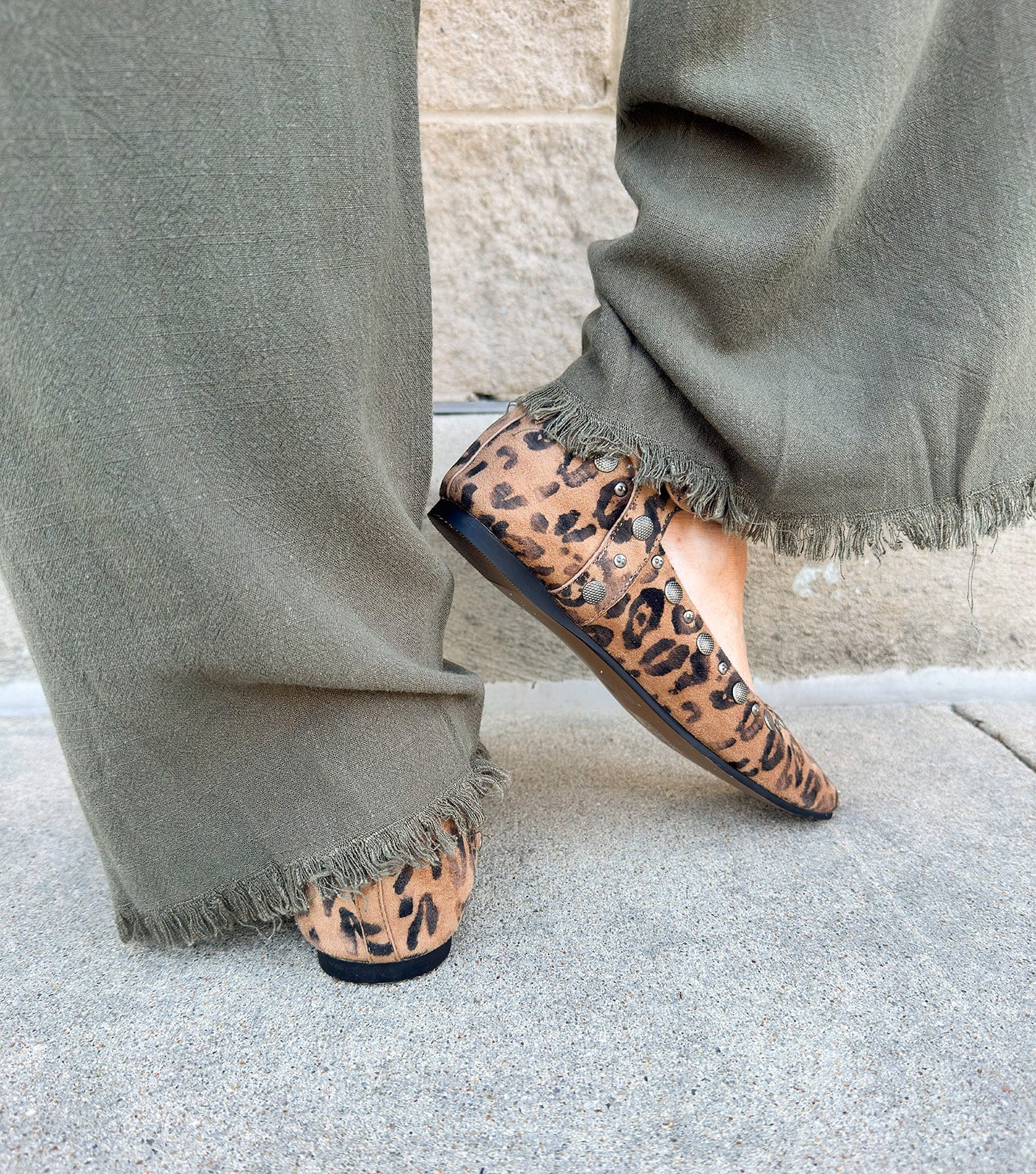 The Savannah Studded Ballerina Flats - The Pink Pineapple 850