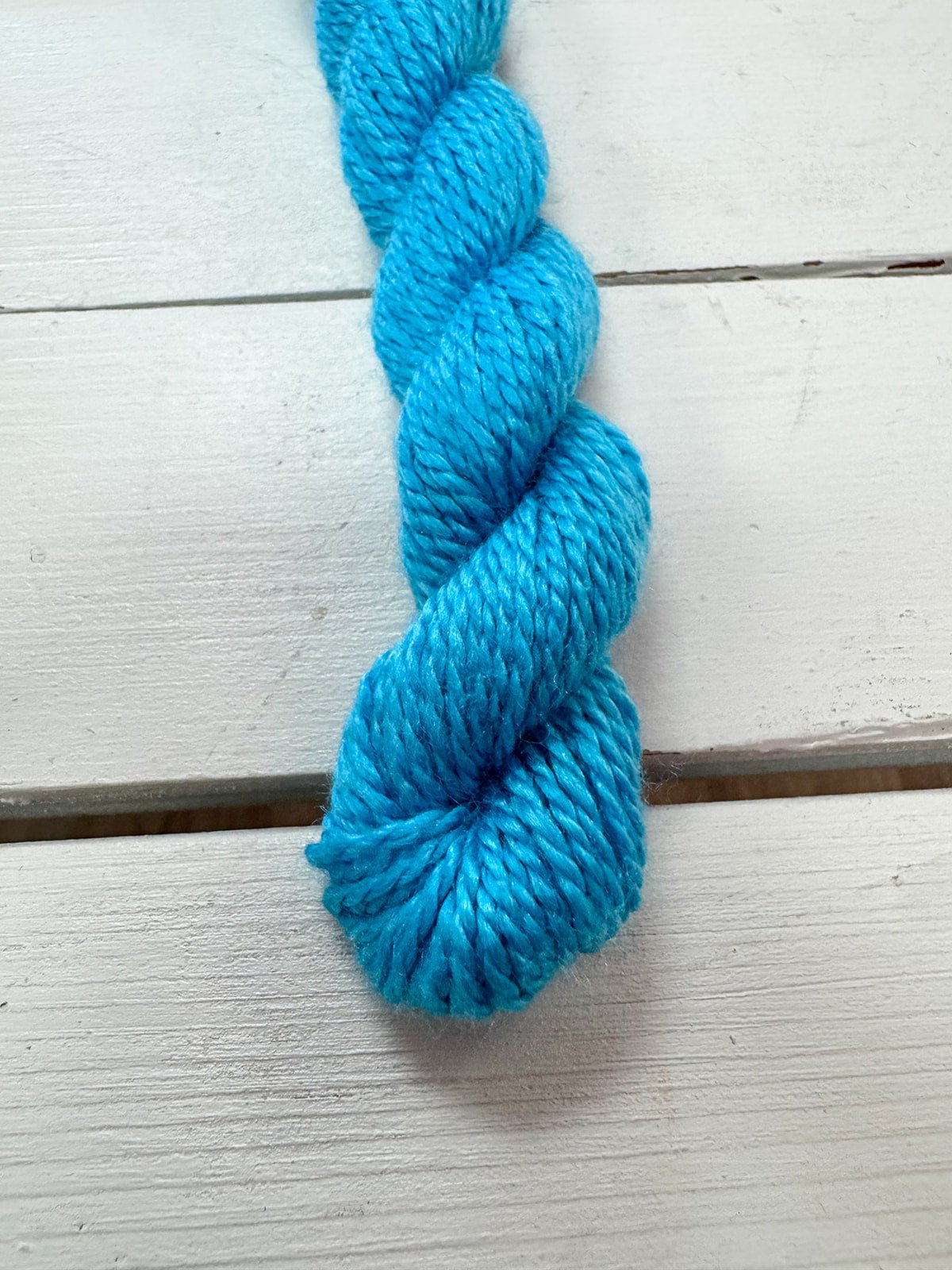 [Tilli Tomas] Milan Thread Skein in Boogie Board - The Pink Pineapple 850