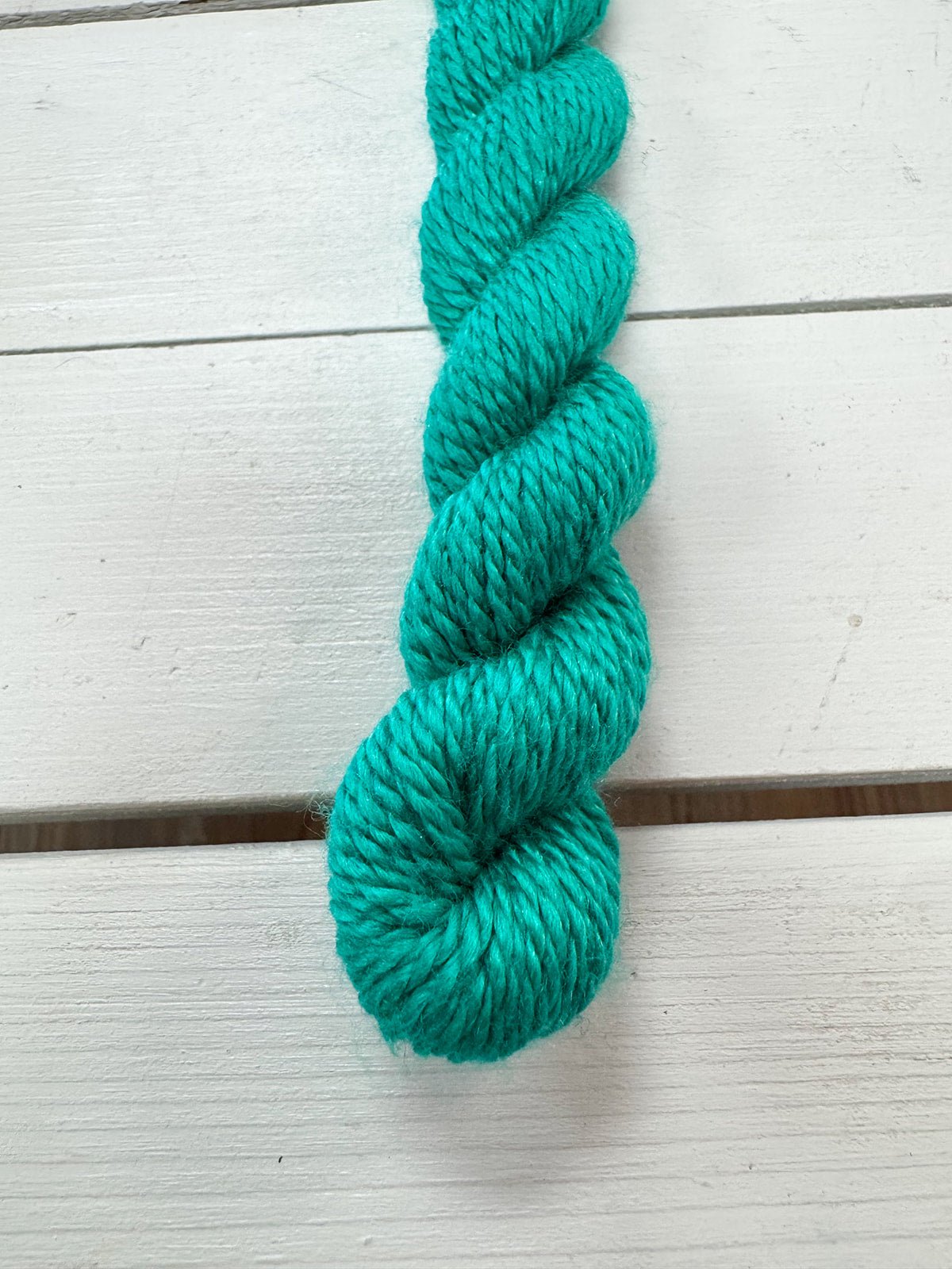 [Tilli Tomas] Milan Thread Skein in Everglades - The Pink Pineapple 850