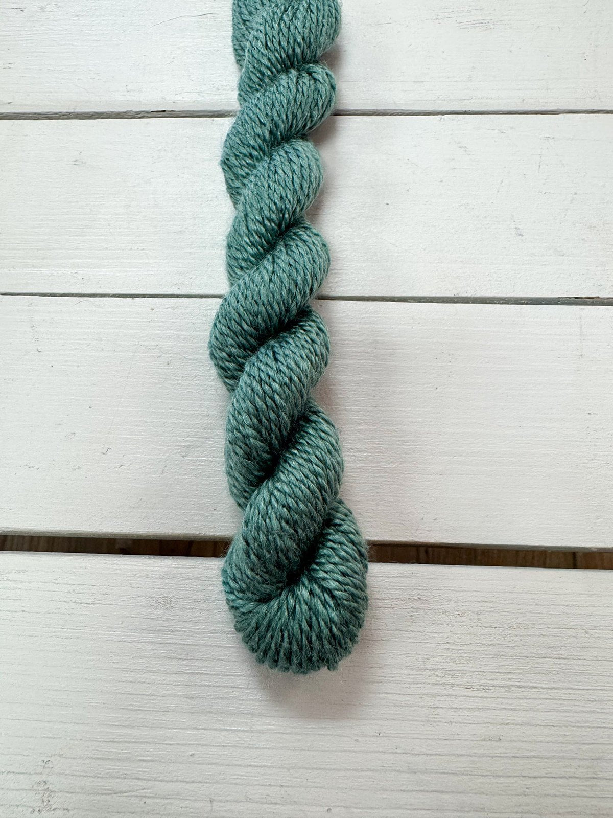 [Tilli Tomas] Milan Thread Skein in Kelp - The Pink Pineapple 850
