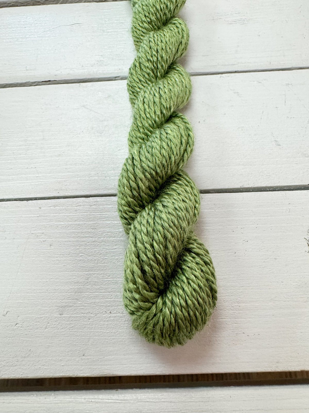 [Tilli Tomas] Milan Thread Skein in Salamander - The Pink Pineapple 850