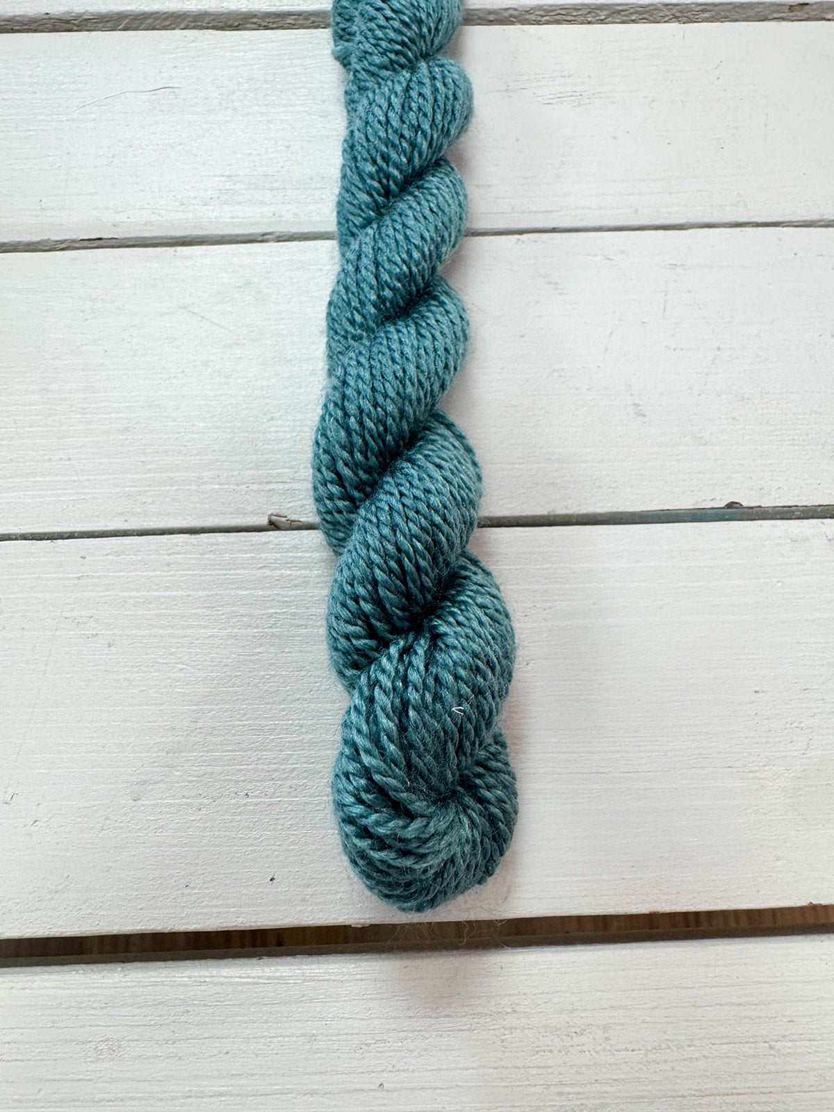[Tilli Tomas] Milan Thread Skein in Seacrest - The Pink Pineapple 850
