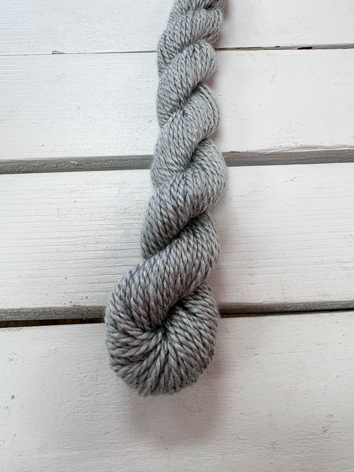 [Tilli Tomas] Milan Thread Skein in Shark - The Pink Pineapple 850