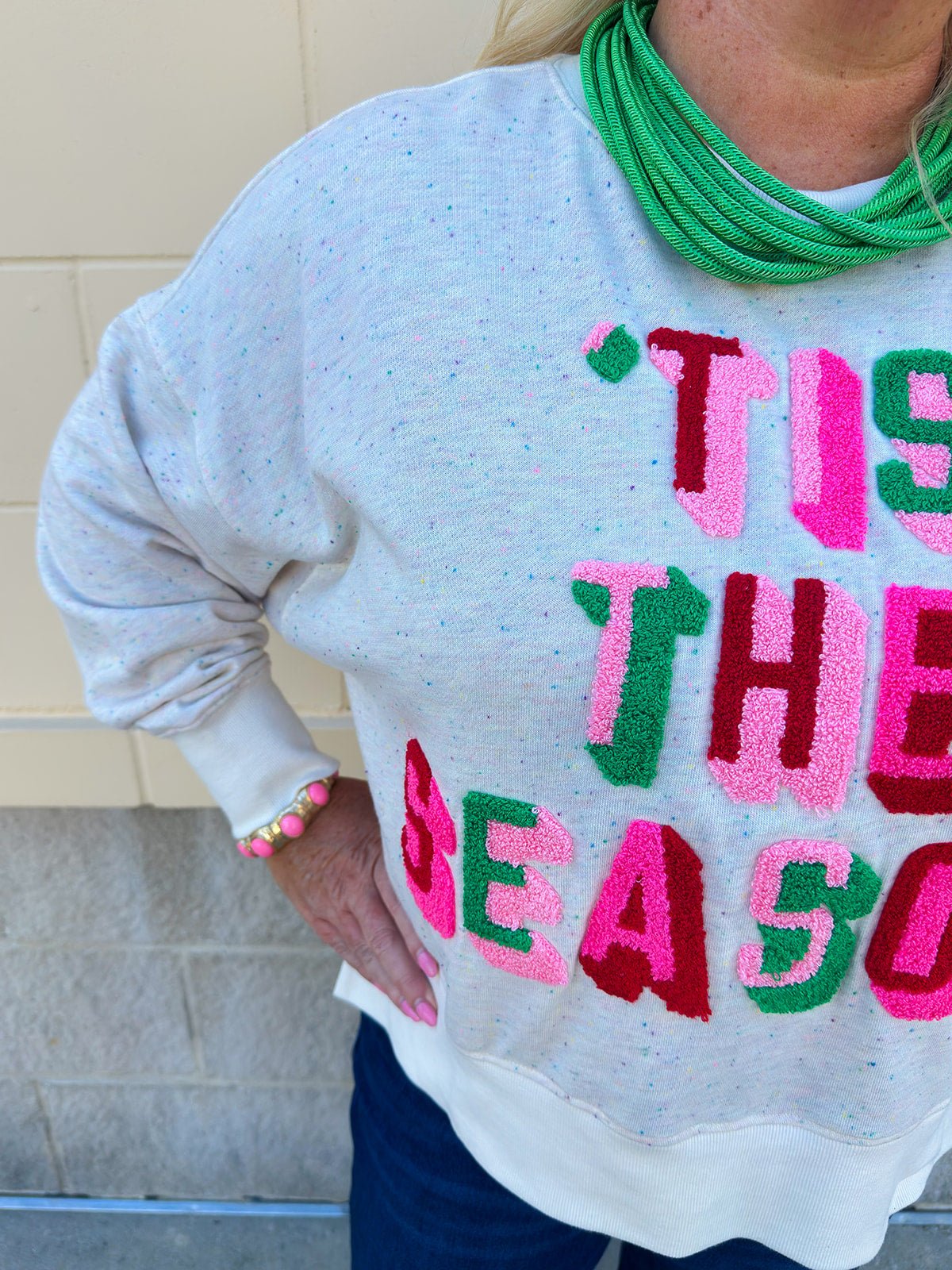 'Tis the Season Crewneck in Cream - The Pink Pineapple 850