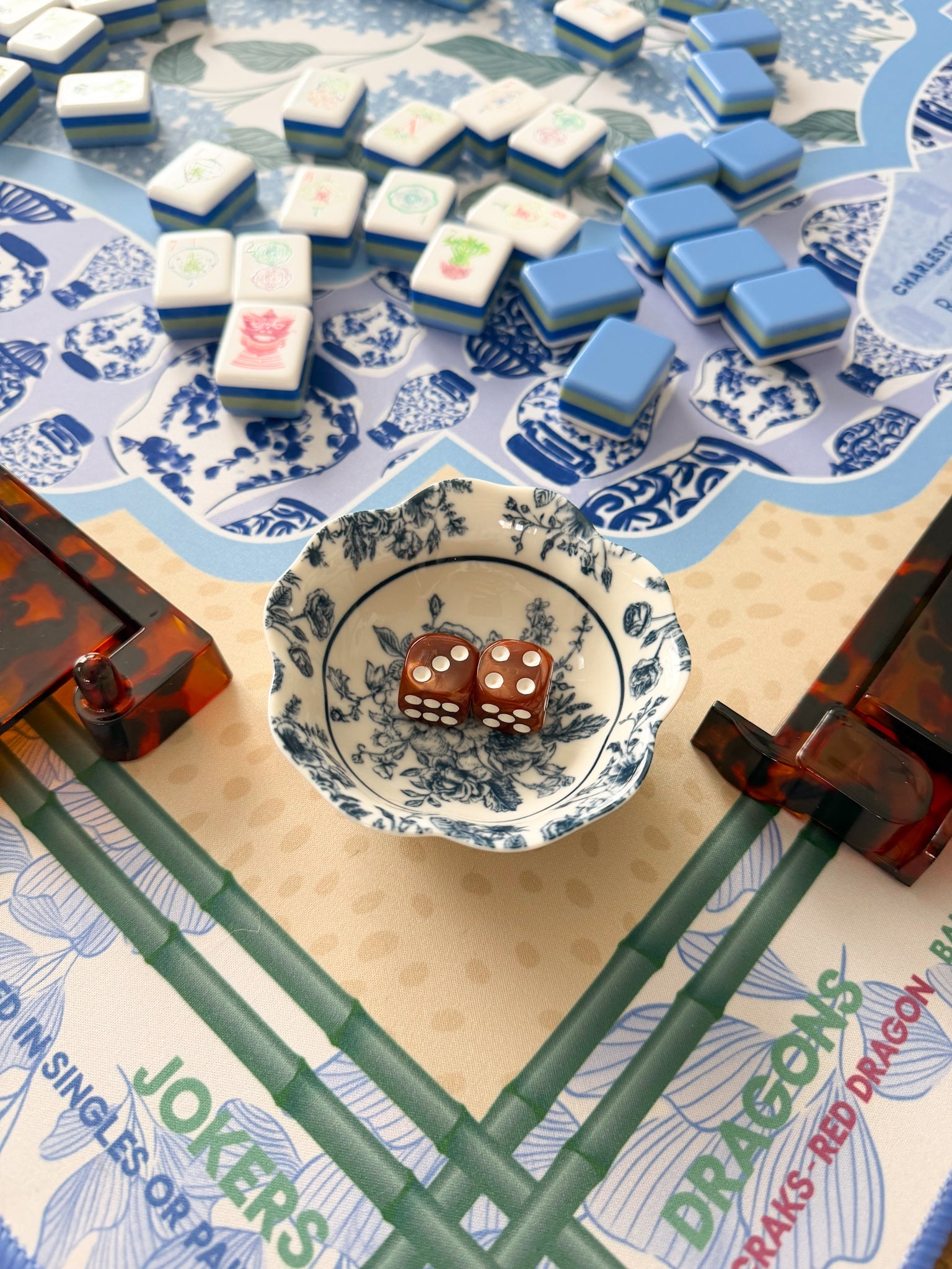 Tortoise Mahjong Dice - The Pink Pineapple 850