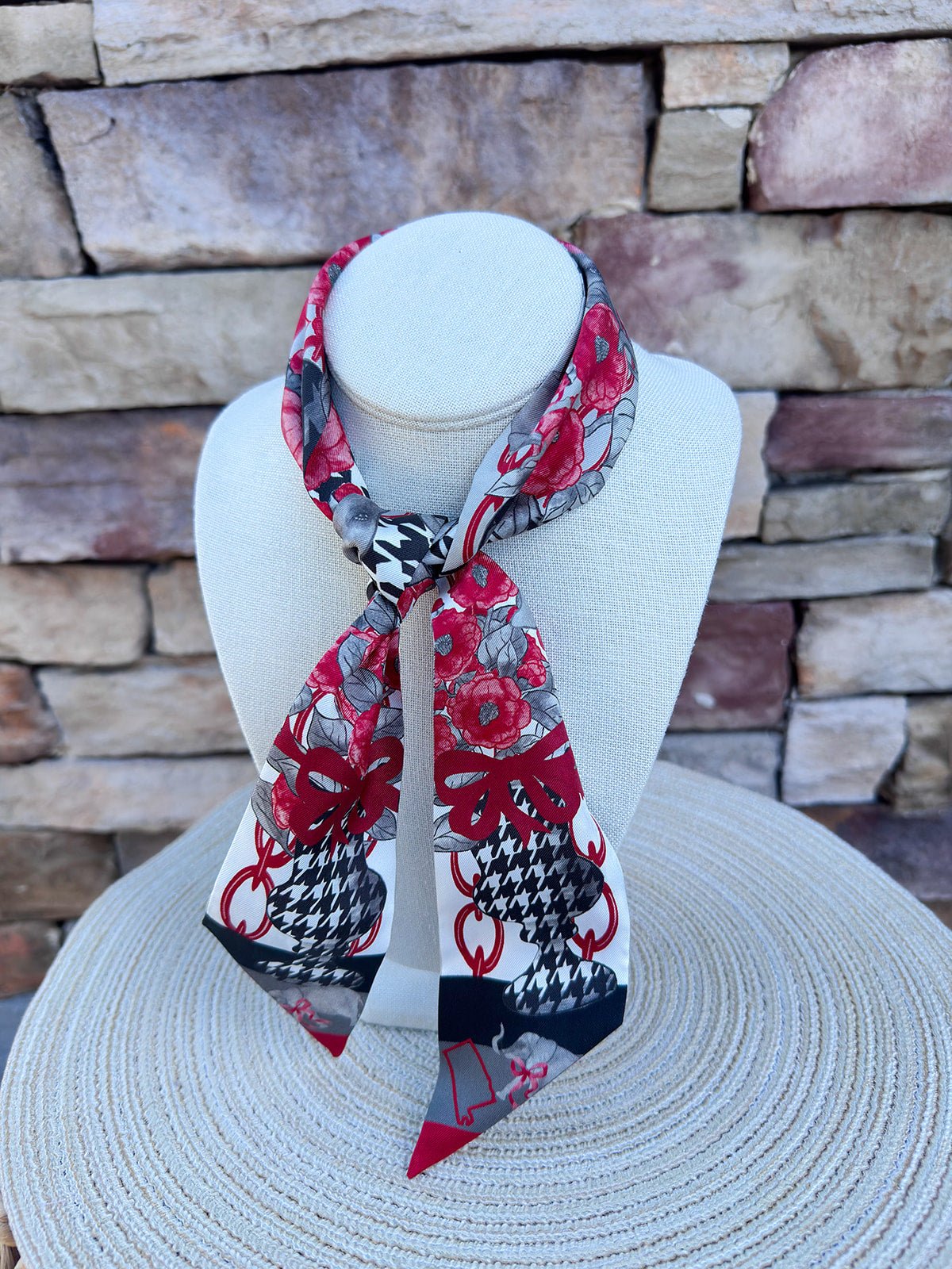 University of Alabama Gameday Heirloom Scarflette™ - The Pink Pineapple 850