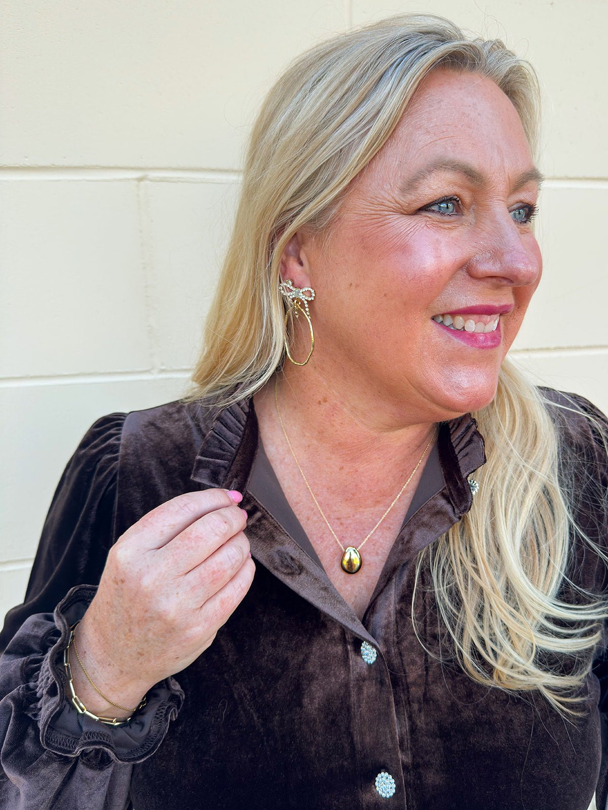 Velvet Elegance Blouse - The Pink Pineapple 850