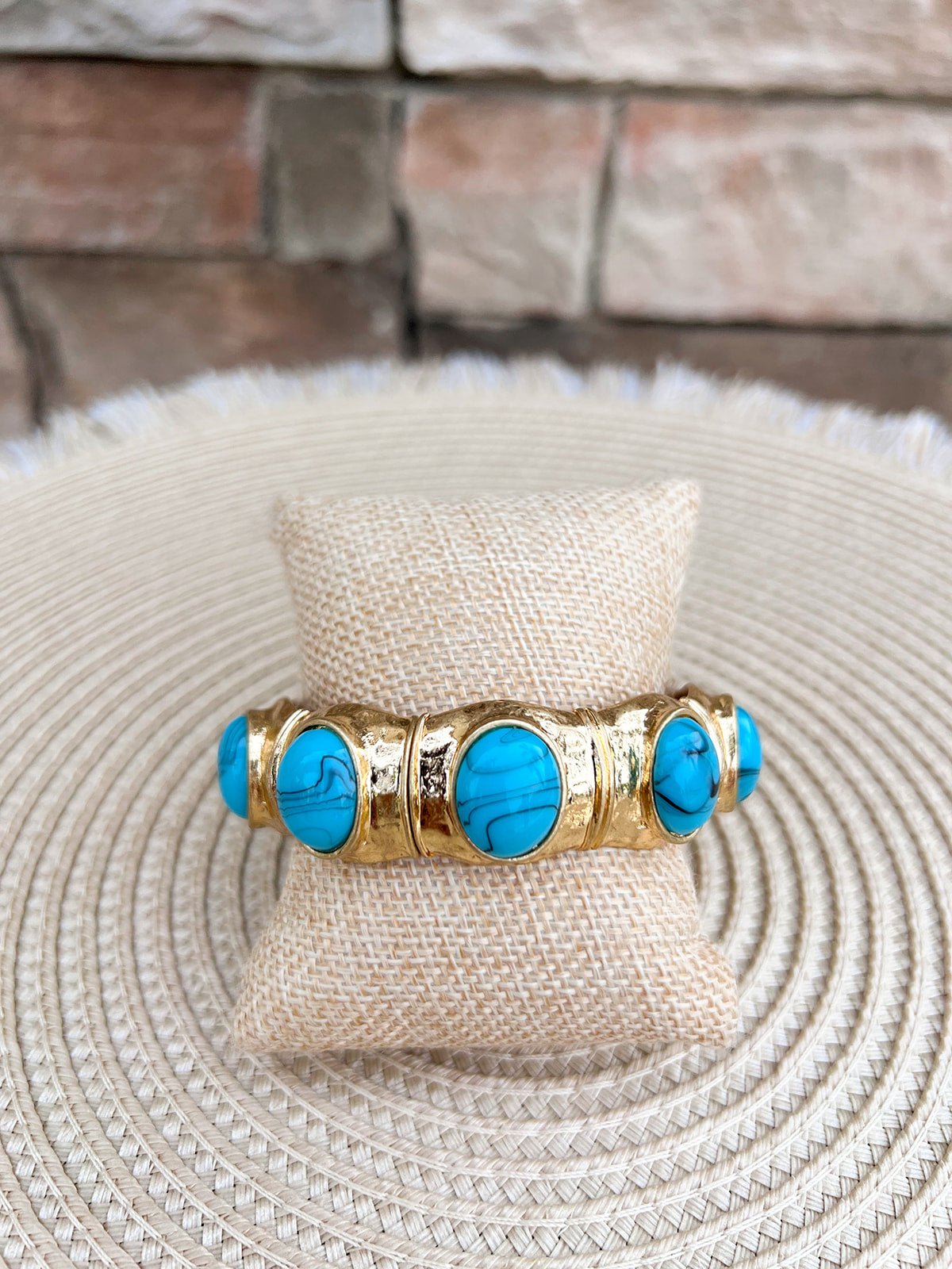 Vintage Charm Resin Stone Stretch Bracelet in Turquoise - The Pink Pineapple 850