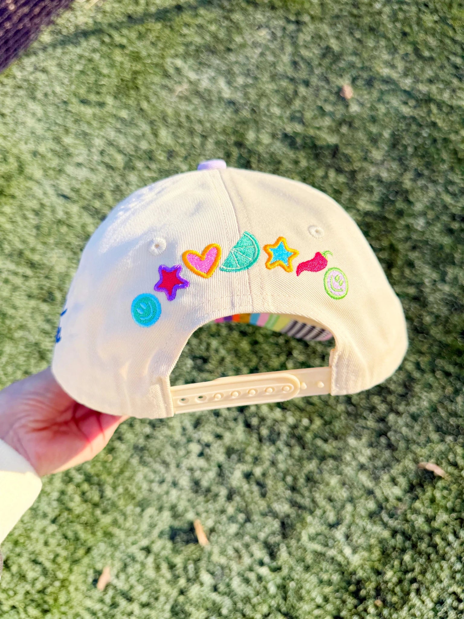 When Life Gives You Limes Hat - The Pink Pineapple 850