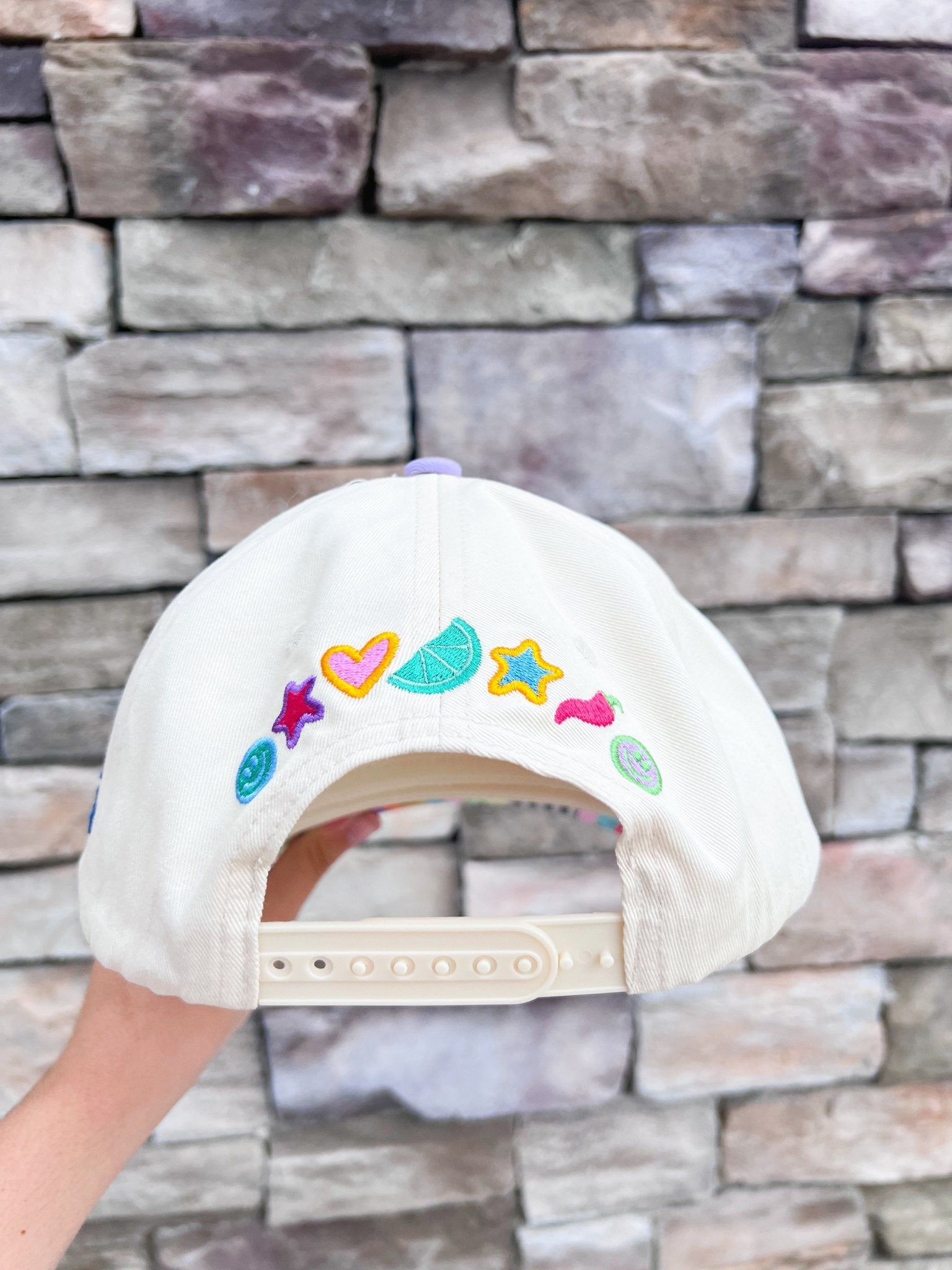 When Life Gives You Limes Hat - The Pink Pineapple 850