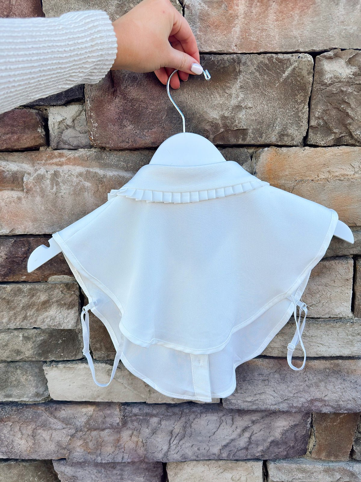 White Faux Collar with Ruffles - The Pink Pineapple 850