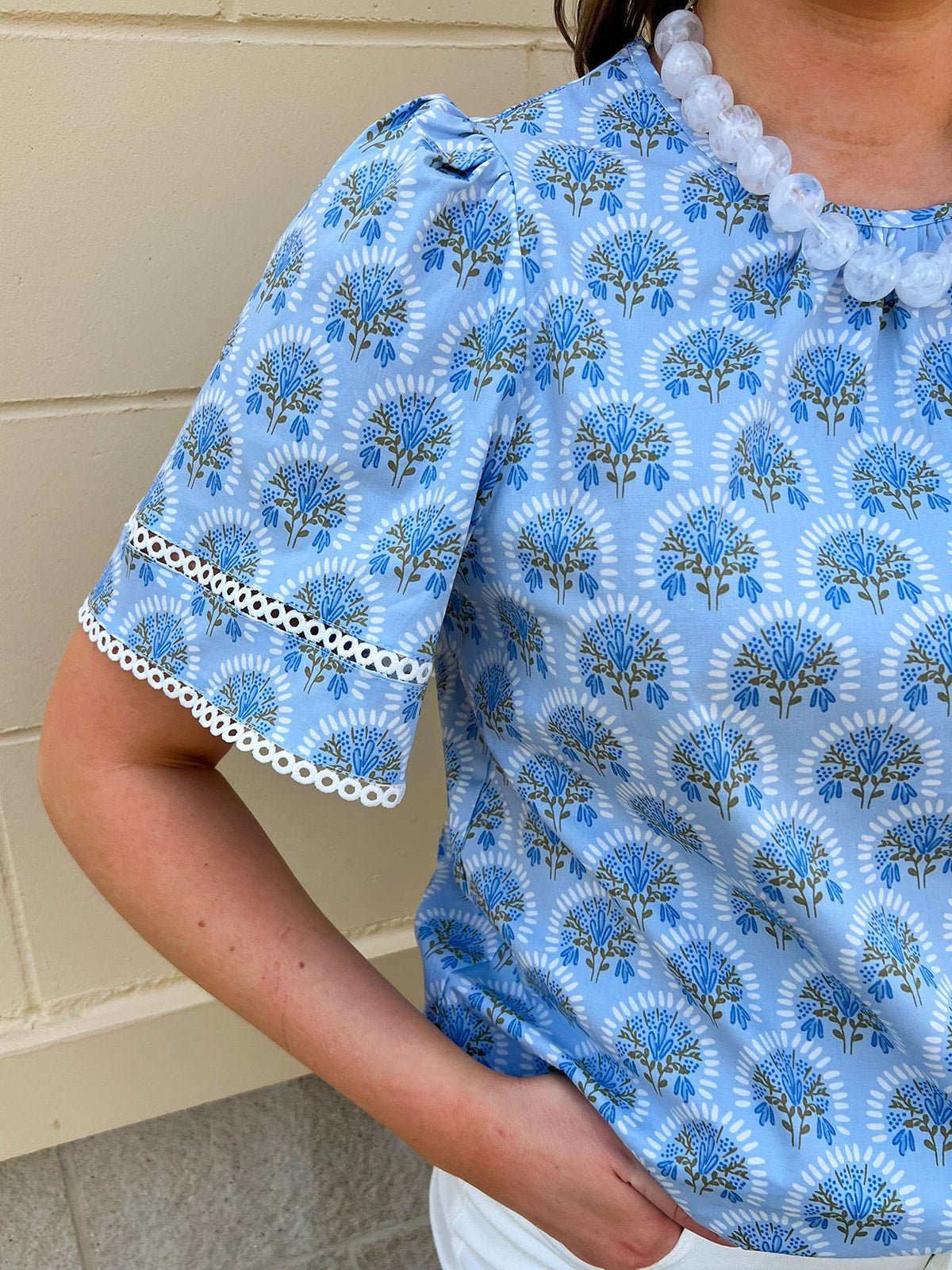 Willow Breeze Floral Blouse - The Pink Pineapple 850