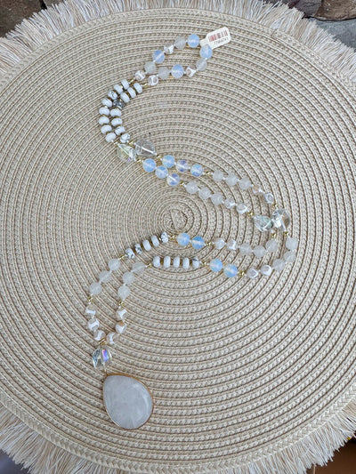 Winter Glow Stone Necklace - The Pink Pineapple 850