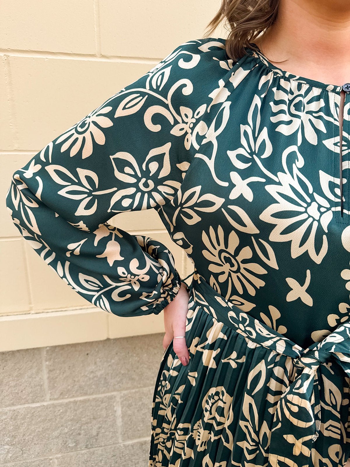 Winter Soirée Pleated Midi Dress - The Pink Pineapple 850