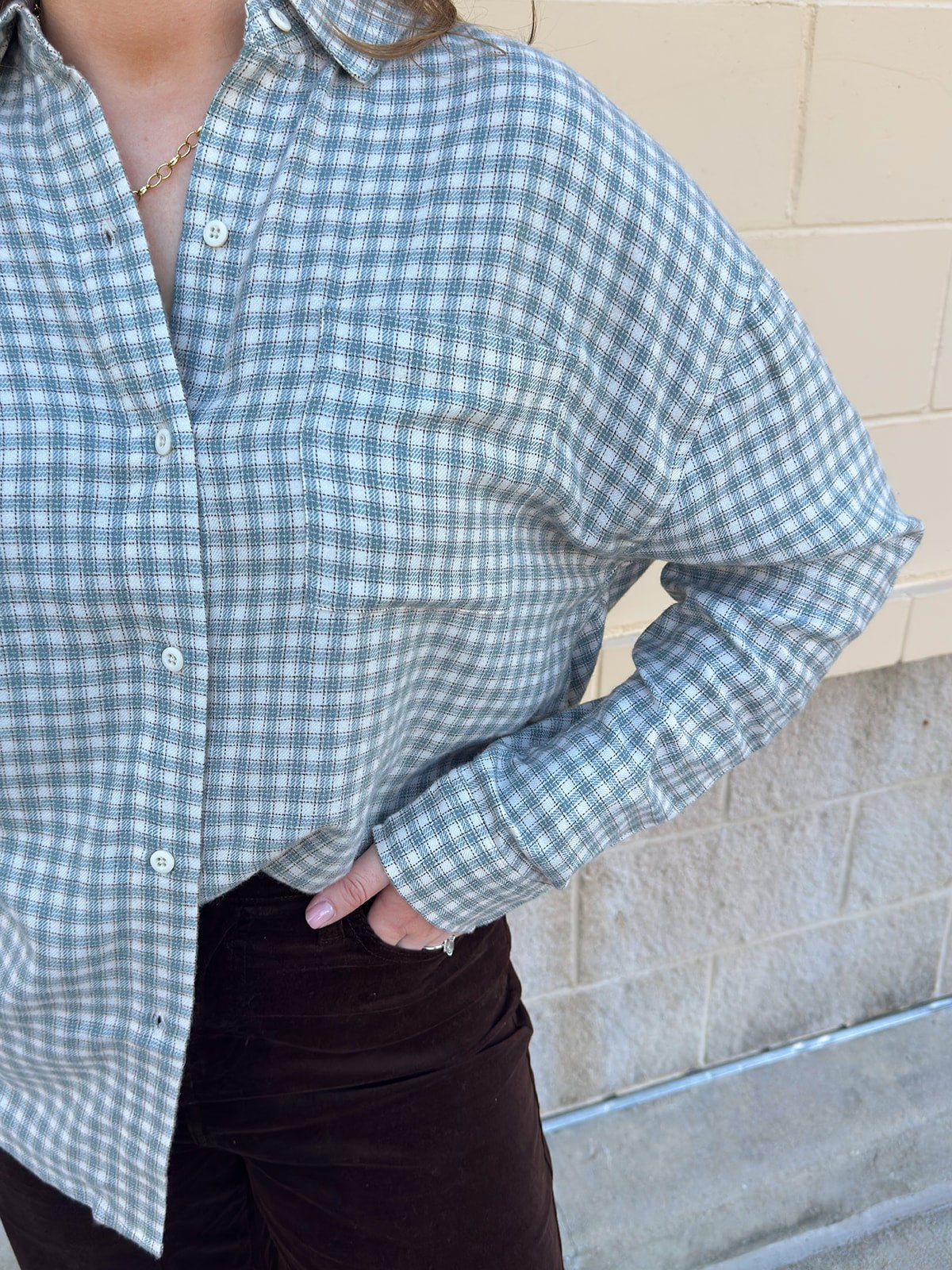 [Z Supply] River Plaid Button Up in Emerald Cove - The Pink Pineapple 850