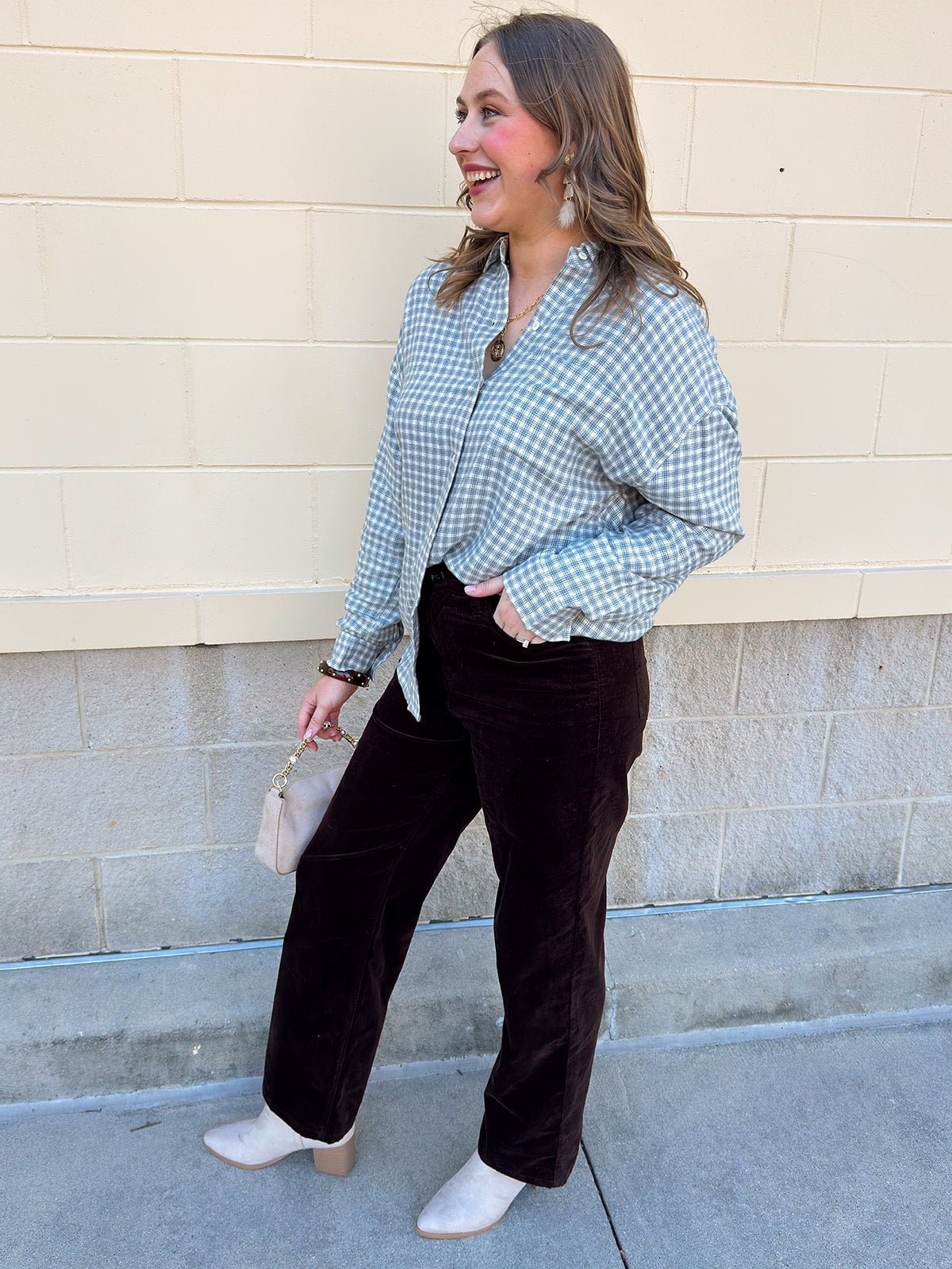 [Z Supply] River Plaid Button Up in Emerald Cove - The Pink Pineapple 850
