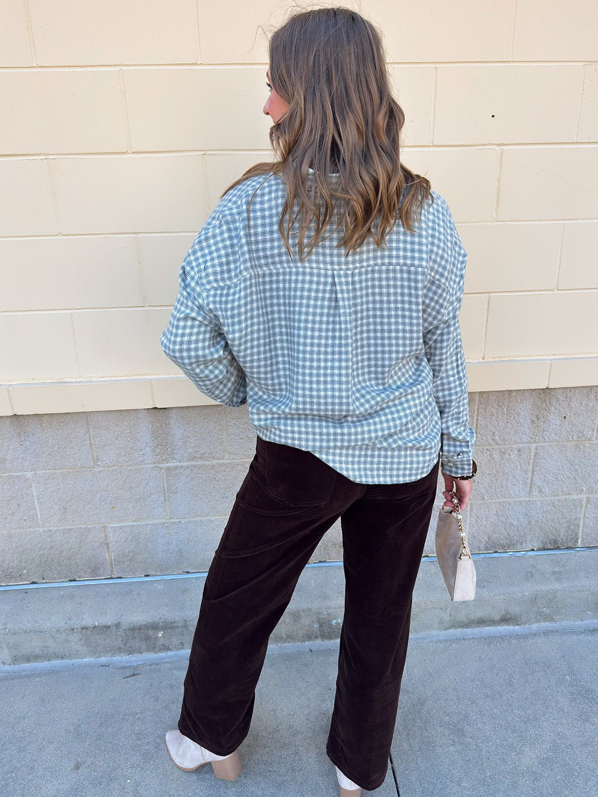 [Z Supply] River Plaid Button Up in Emerald Cove - The Pink Pineapple 850
