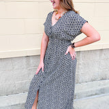 [Z Supply] Sanna Iris Floral Maxi Dress in Eclipse - The Pink Pineapple 850