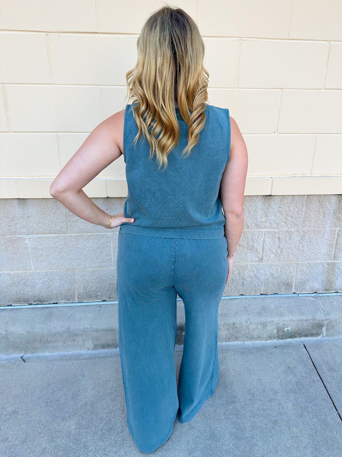 [Z Supply] Sloane V-Neck Top in Emerald Cove - The Pink Pineapple 850